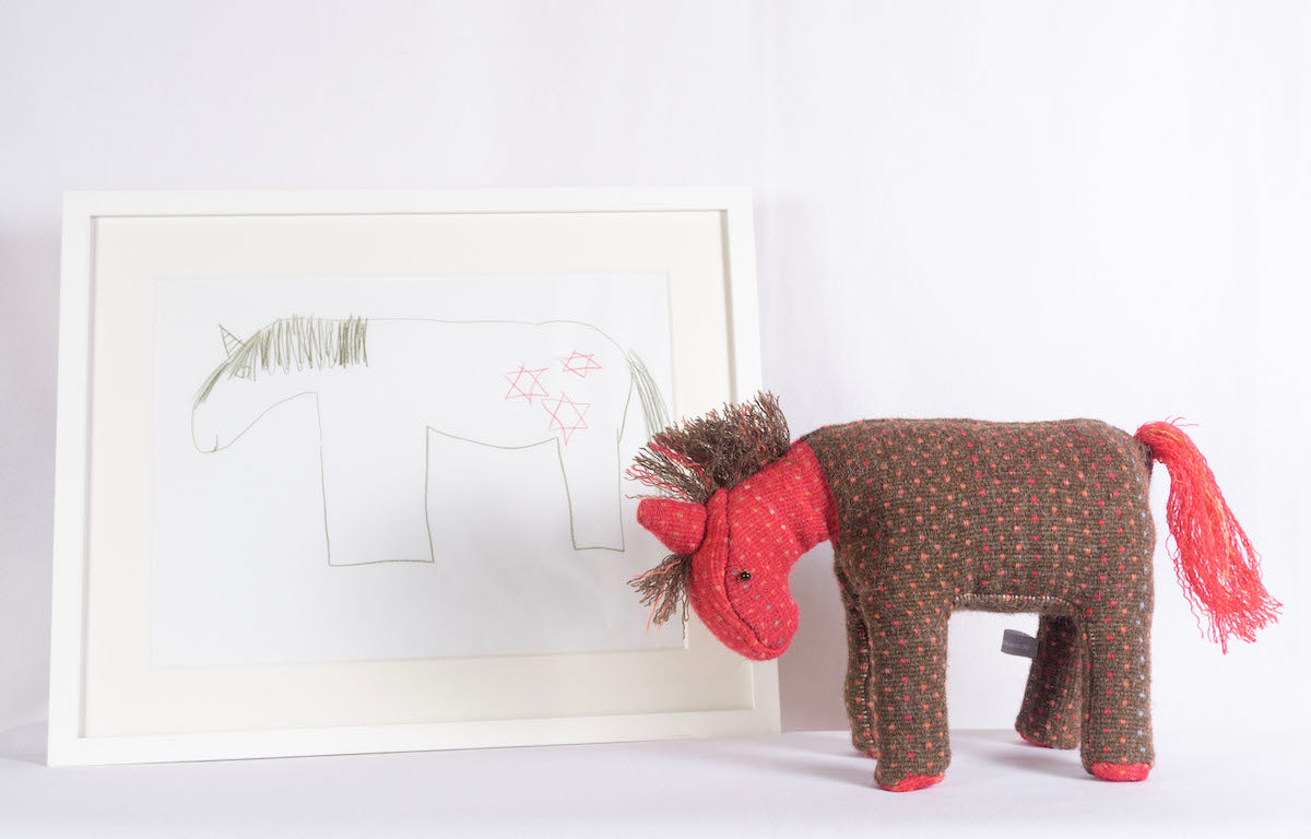 KUSCHELMONSTER, Textilskulpturen mit Charakter